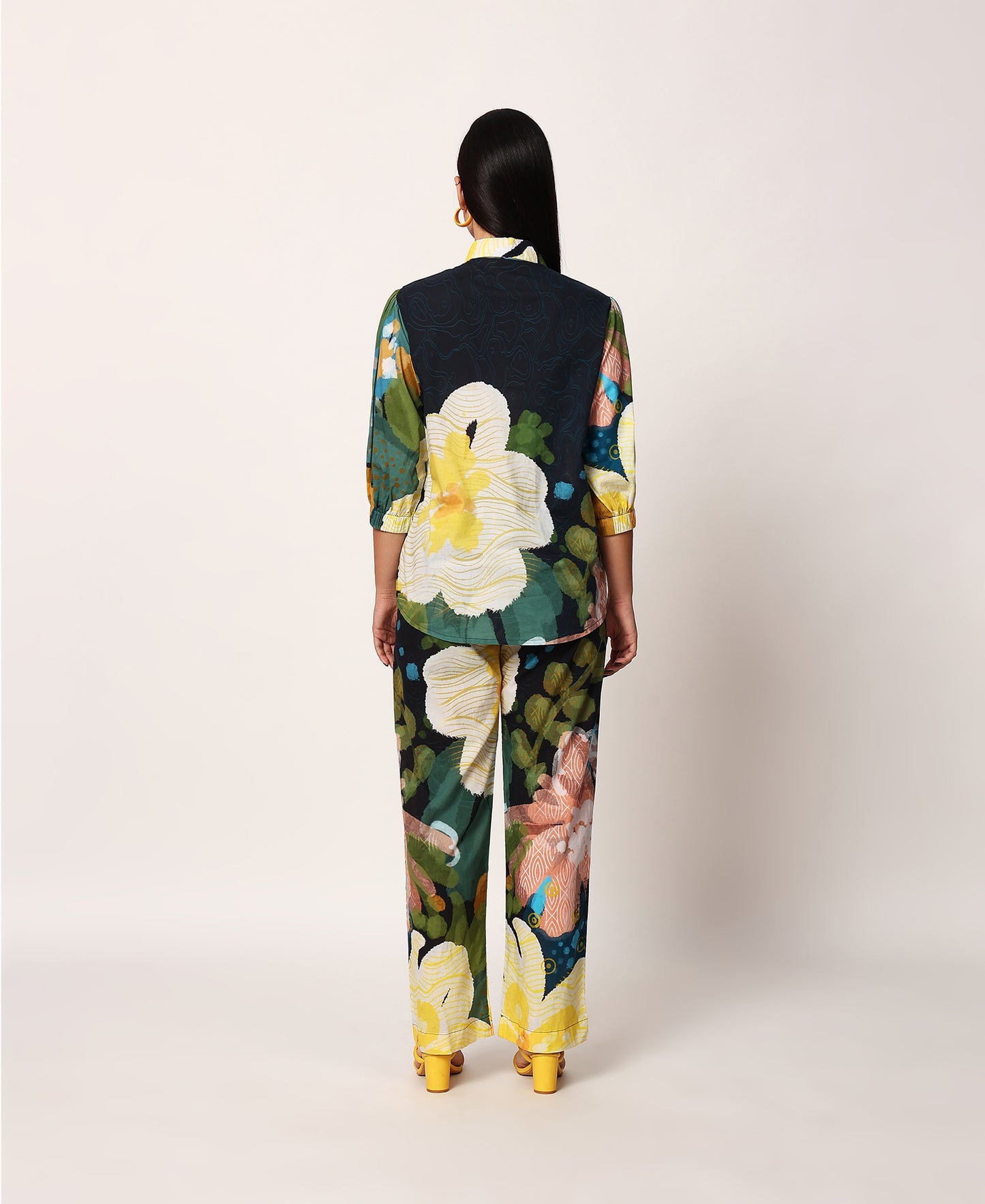 Kosumosu black coord set