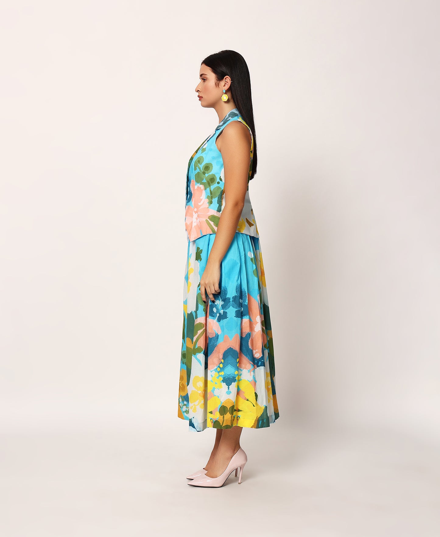 Kosumosu waistcoat and skirt set