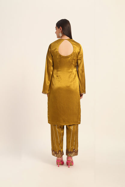 Avnii Kurta set