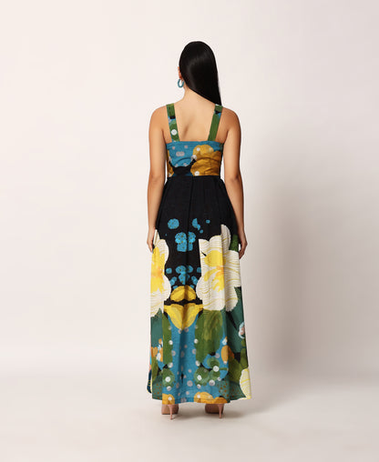 Kosumosu black dress