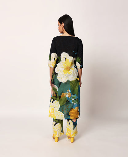 Kosumosu black kurta set